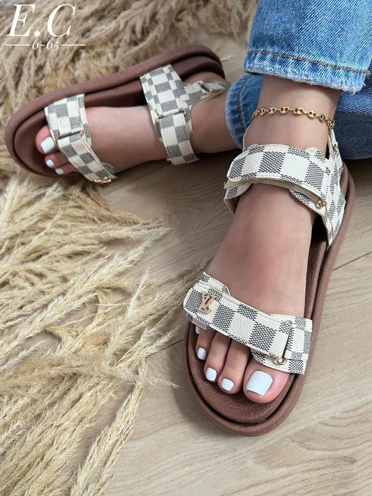 SANDALIA LV CORREAS